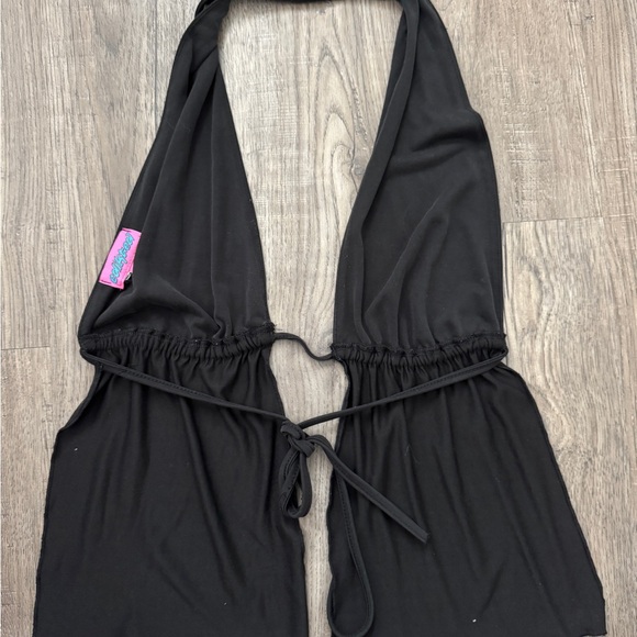 Edikted Black Top with Pink Label - Picture 2 of 3